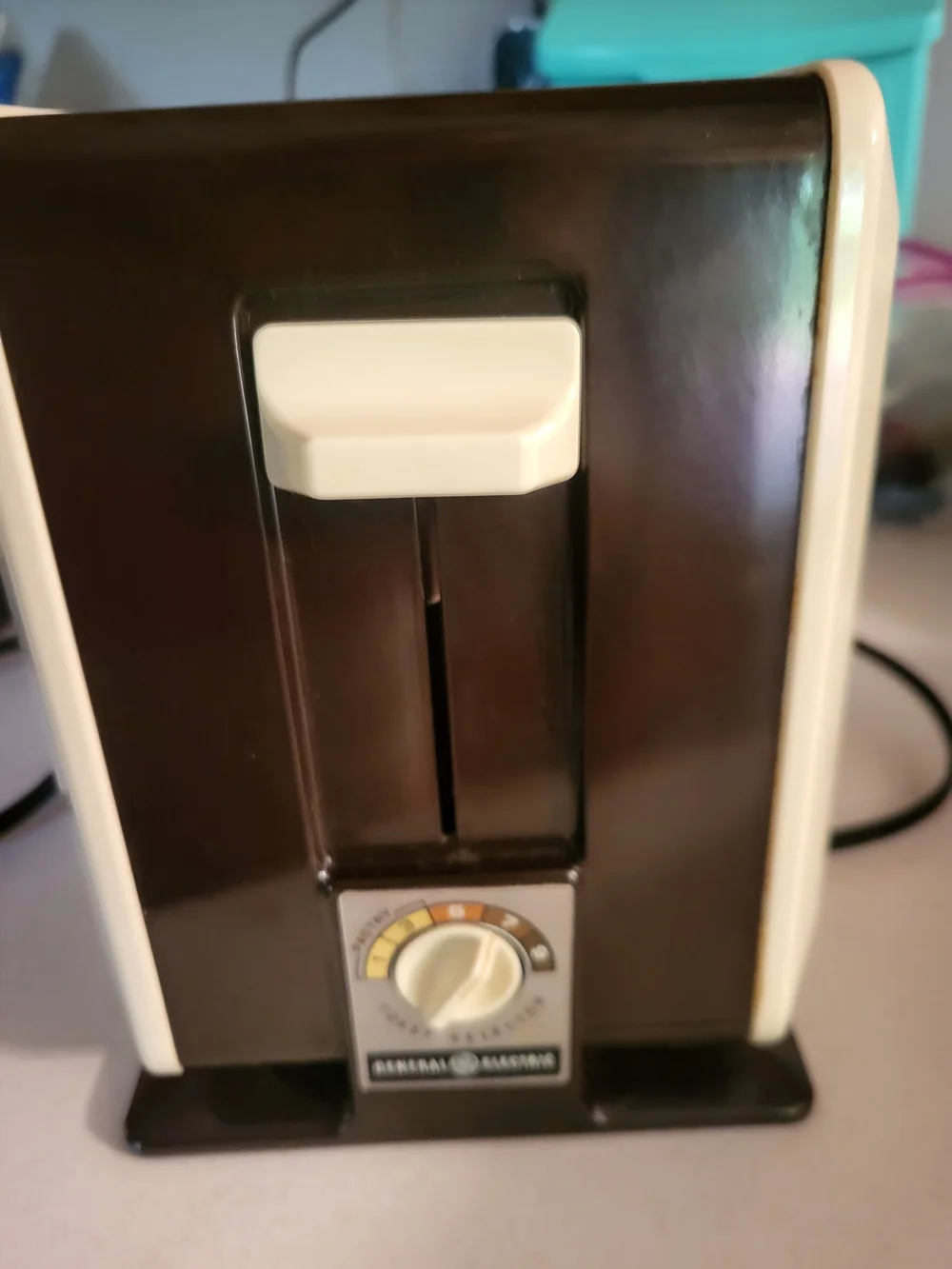 Vintage GE General Electric Toaster Woodgrain Retro 2 Slice Toast Selector